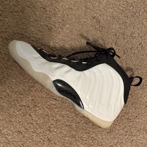 Nike Kids Sneakers Black and White